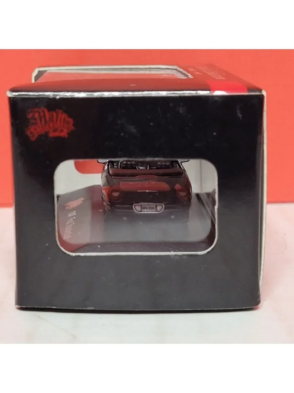 Malibu International 1:87 Ford Thunderbird Black Convertible #105